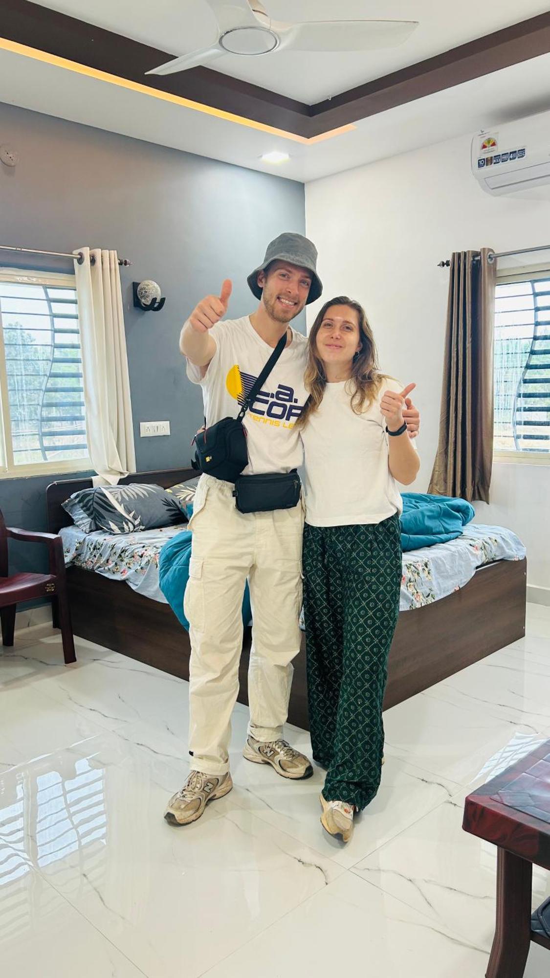 Raj Homestay Хампи Екстериор снимка