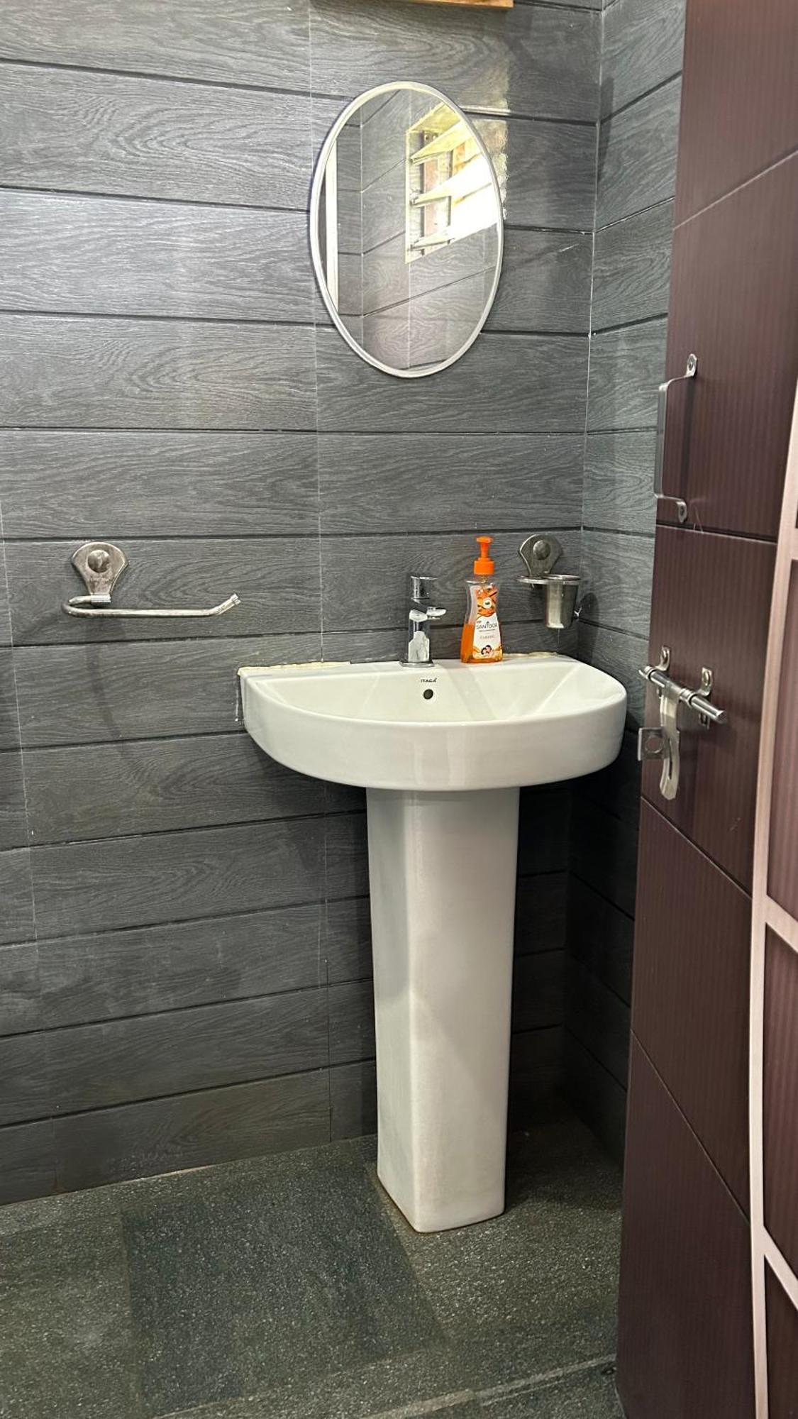 Raj Homestay Хампи Екстериор снимка